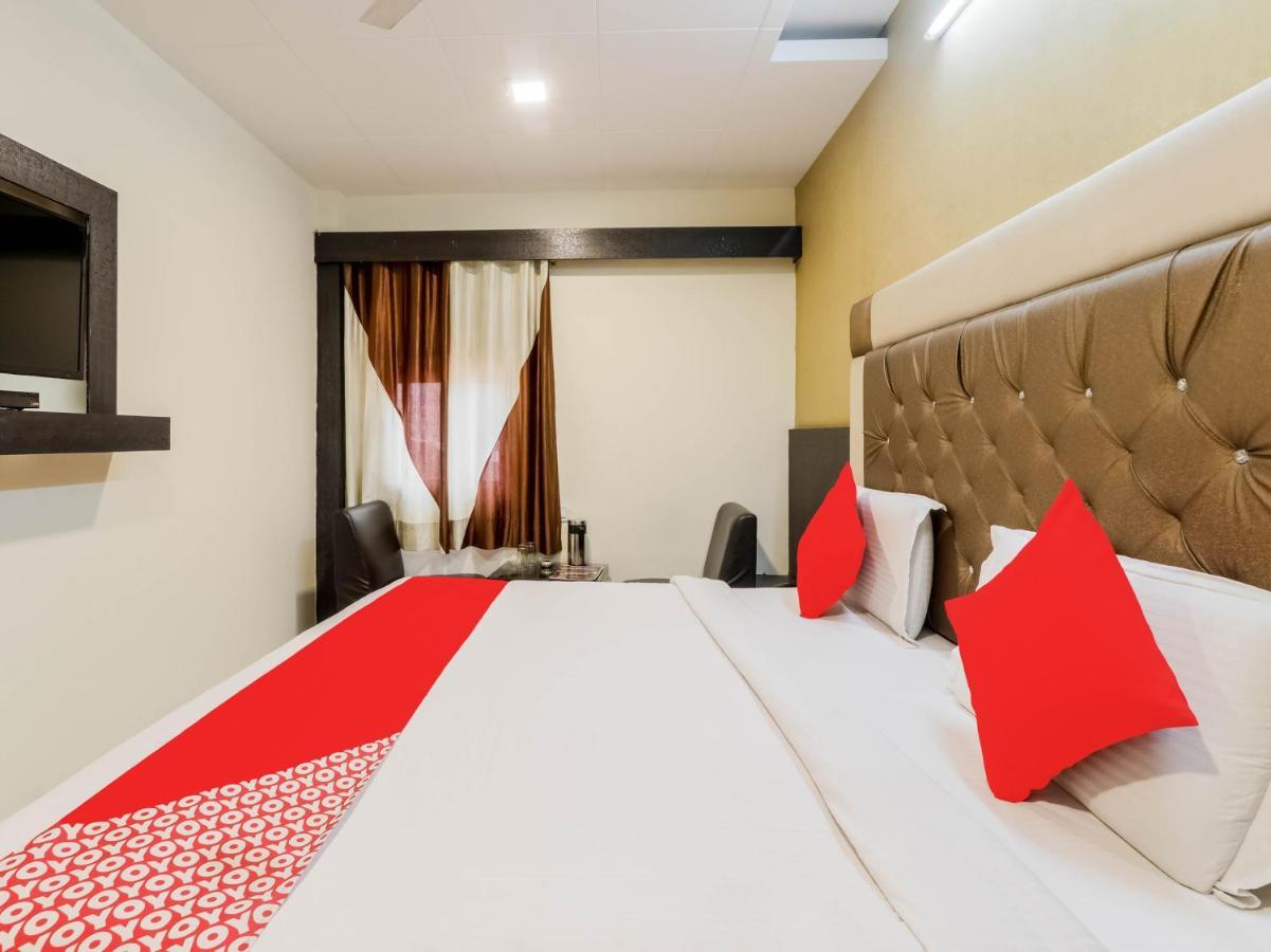 Oyo 79765 Hotel Samrat Lucknow Eksteriør bilde