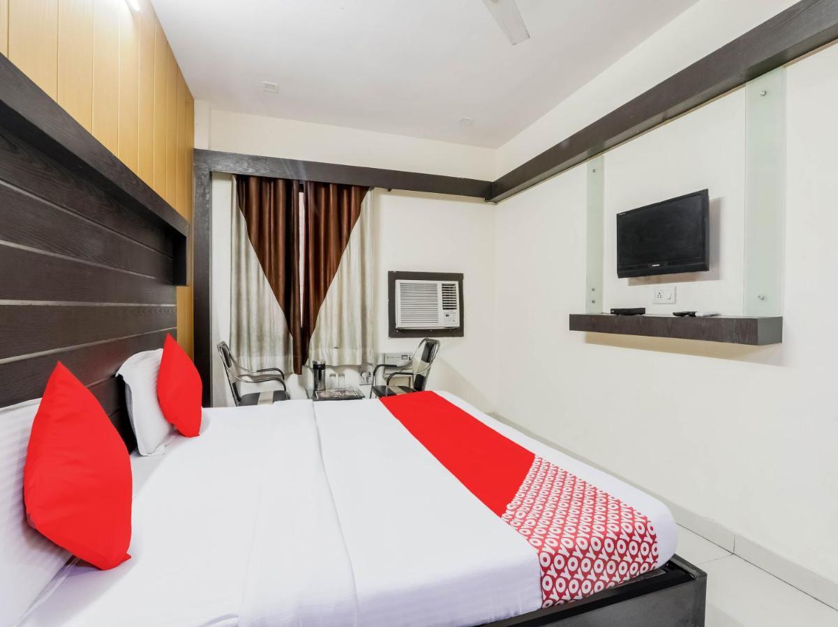 Oyo 79765 Hotel Samrat Lucknow Eksteriør bilde