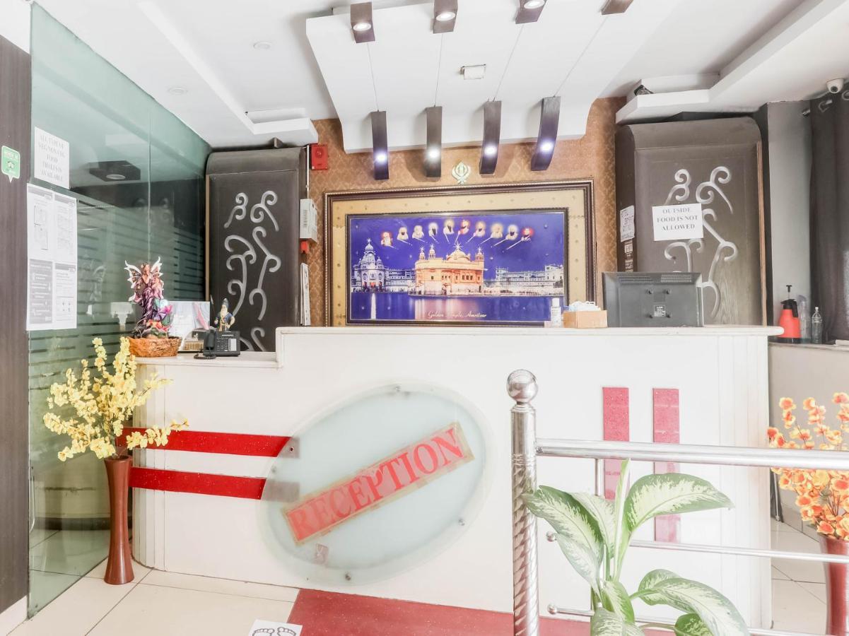 Oyo 79765 Hotel Samrat Lucknow Eksteriør bilde